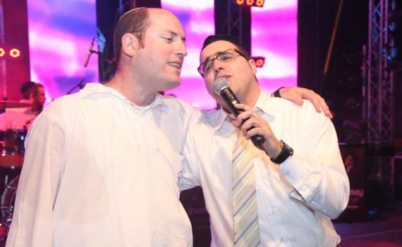 עזרא שולטתתת בכיפה הסרוגה?