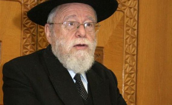 הרב ליאור: יש מצבים שבהם מותר לפנות קברים