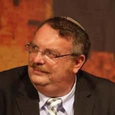 הרשקוביץ: ההלכה מתירה פינוי קברים