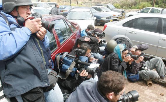 הרב שרלו: התקשורת מאבדת את עצמה לדעת