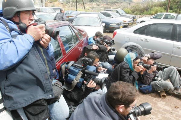 הרב שרלו: התקשורת מאבדת את עצמה לדעת