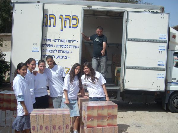 חסד לפני ליל הסדר הקרב ובא