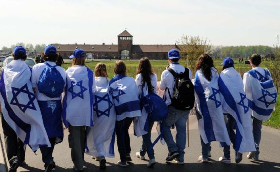 הקימו דוכן המבורגרים כדי לממן את המסע