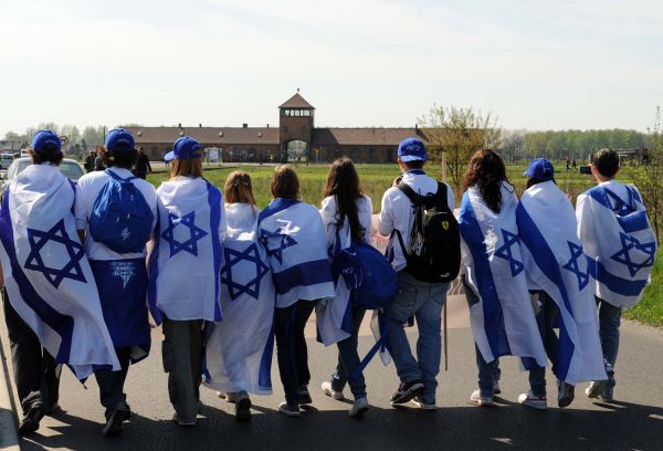 יום השואה ברחבי הקהילות היהודיות בעולם