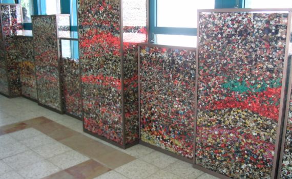 לומדים שואה: מייזם הכפתורים של תלמידי בית הספר "עשה חיל"