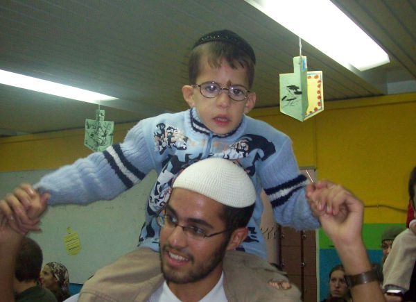 שבת אחת של הכנסת אורחים הפכה למפעל של חסד