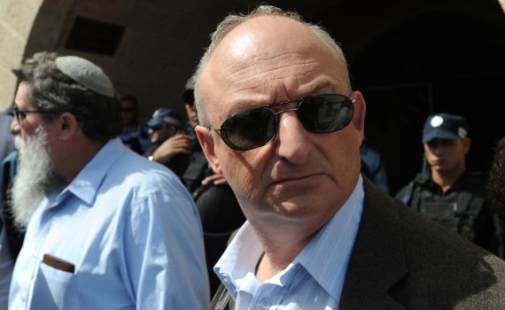 "חבל ש-א סאנע לא זכה לחוות על גופו את המשטר הנאצי"