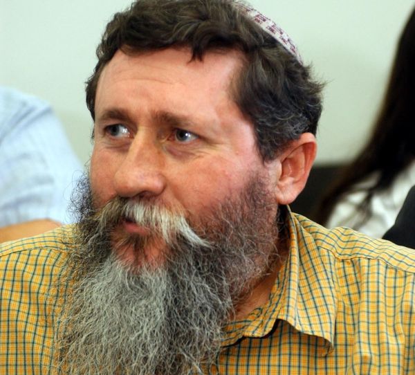 כצל'ה נגד תלבושת אחידה: "מה, אנחנו קומוניסטים?"