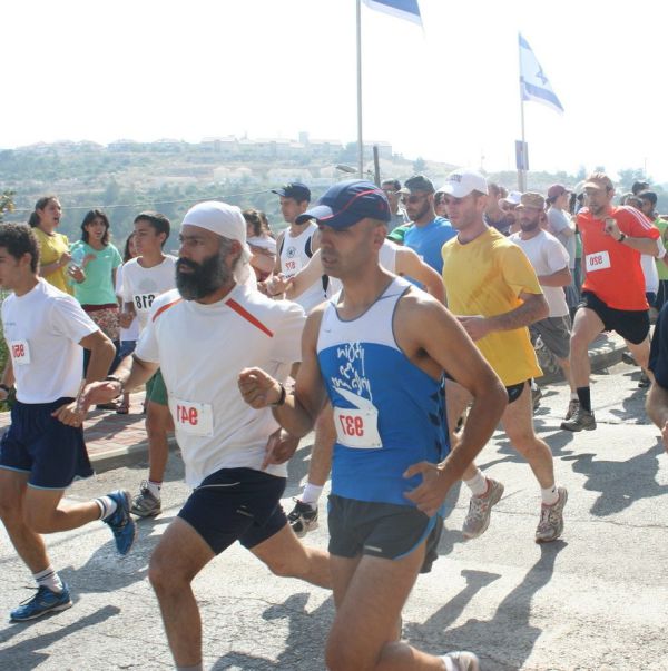 האם מותר להשתתף בריצת מרתון מעורבת?
