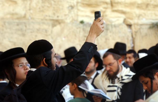 לראשונה: הלכה יומית ישירות לסלולרי