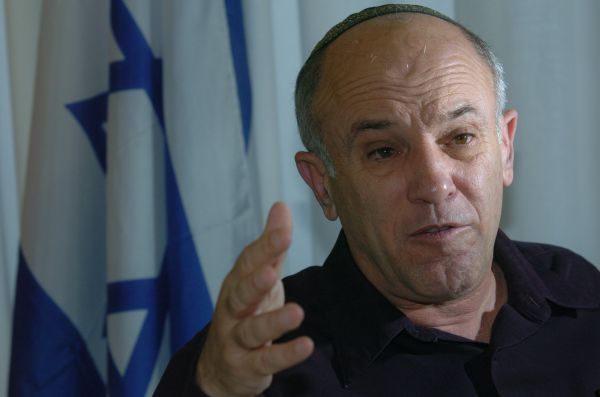 הקיבוצניקים ופנחס ולרשטיין נגד תנועת השמאל הלאומי