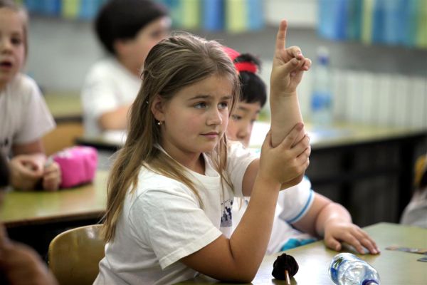 דעה: קשה להתחבר לכלל ישראל דרך בי"ס פרטיים