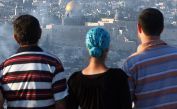 "לגור בי-ם זו אידיאולוגיה בדיוק כמו להתנחל בשומרון"