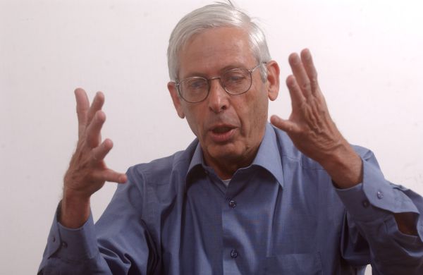 השר בני בגין: יש בעולם אנשים שמנסים לגזול את י-ם