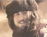 המוזיקה – בלקנית-ספרדית אבל המקצב גבעוני לגמרי