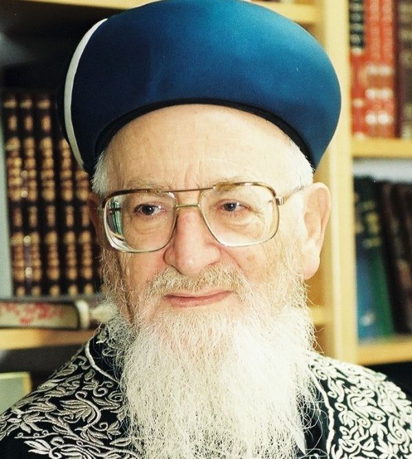 מעשה ברב מרדכי אליהו זצ"ל ובעצי כלאיים ברמת מגשימים