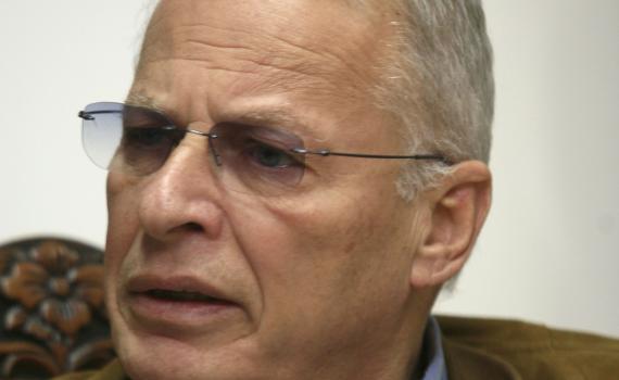 יערי עצבני: "שערוריה, מה פתאום רדיו קול חי?"