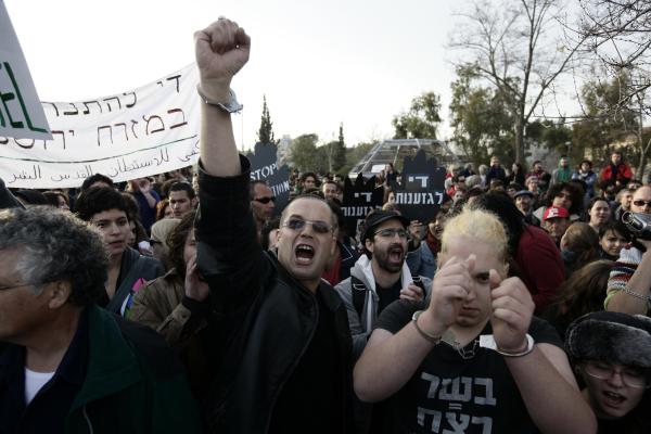 פעילי שיח ג'ראח מתלבטים: האם כדאי להחרים ההתנחלויות?