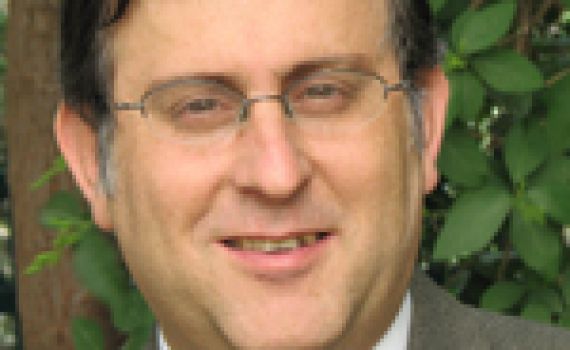 "אם לומדים תורה ולא שומעים בכיו של המשווע לעזרה, משהו פגום בלימוד"