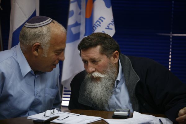 האיחוד הלאומי: לא נכנס לממשלה בלי שתופשר הבנייה