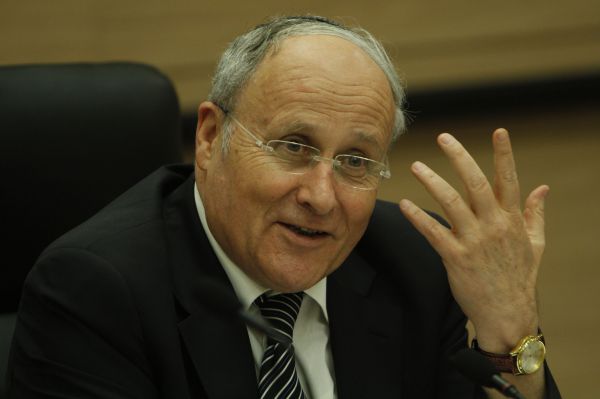 אורלב: ספרי הלימוד הפלסטינים מרחיקים את השלום