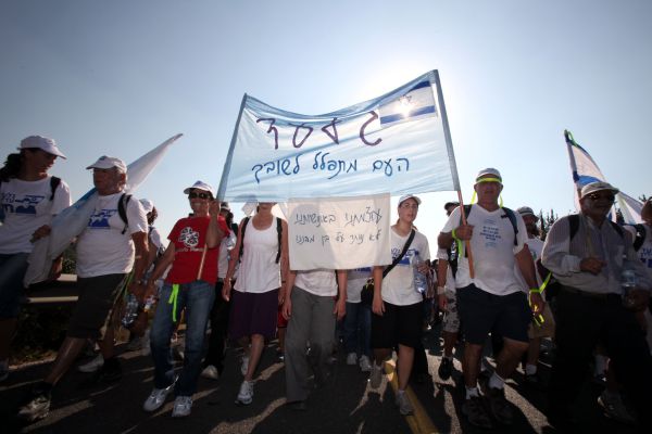 הרב רוזן מתחרט: "היום, אני מתנגד לעסקת שליט"
