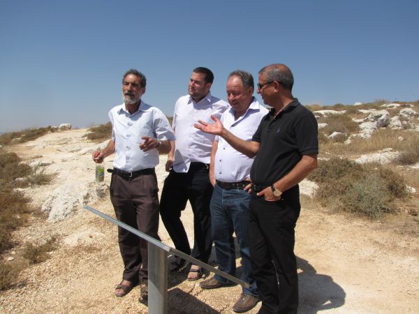 המתנחלים לקחו את עורך מעריב לסיבוב בשומרון