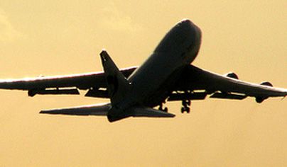 האם מותר לטייל בחו"ל?