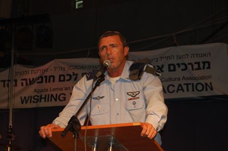 עימות חריף בין הרבצ"ר לרב מלמד בכנס בשבע