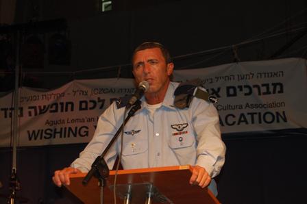 עימות חריף בין הרבצ"ר לרב מלמד בכנס בשבע