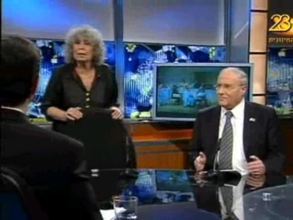 אורלב למרים קיני: בורה גזענית; קיני: אתה פוליטיקאי מחורבן