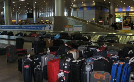 כך זה נראה: שביתה בנתב"ג – אלפים תקועים בלי המזוודות