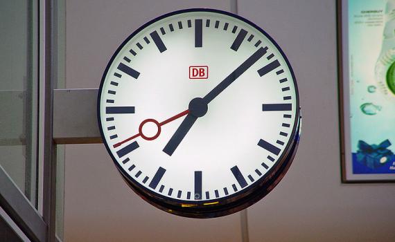 שר הפנים האריך את שעון הקיץ בישראל