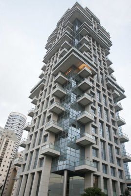 יוסי אפרתי, מנהל מחלקת השקעות בהכשרה ביטוח: "כדאי לדחות את קניית הדירה בעוד שנה"