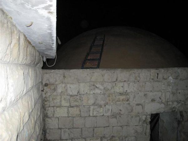 תמונות משיפוץ כיפת 'קבר יוסף' בשכם.