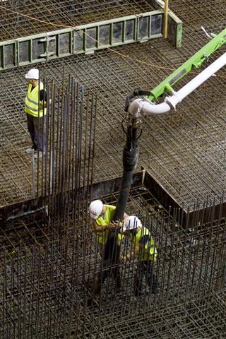 חיפה – יציקת הבטון הגדולה ביותר בעיצומה