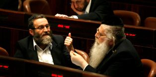 חשש בימין: 'חוק האברכים' תמורת המשך הקפאת הבנייה