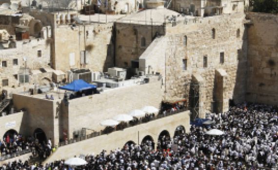 עלייה של עשרות אחוזים במספר המבקרים בעיר העתיקה בחול המועד