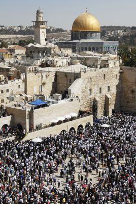 עלייה של עשרות אחוזים במספר המבקרים בעיר העתיקה בחול המועד
