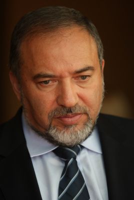 דעה: חוק הנאמנות הנוכחי הוא סתם פיקציה