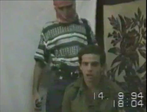 "הספירה לאחור": סרט תיעודי על חטיפת החייל נחשון וקסמן