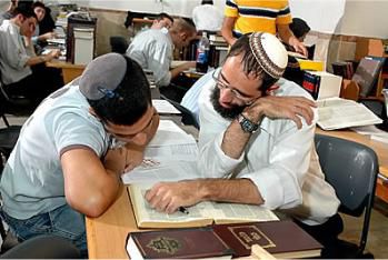 להאזנה: שיר חדש לרגל חגיגות היובל לישיבת ההסדר שעלבים