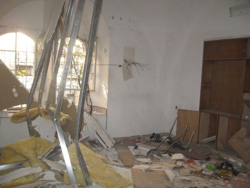 כיצד נראית דירה בשכונה חרדית, אחרי טיפול של סיקריקים