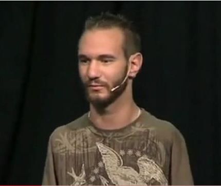 בלי ידיים, בלי רגליים אבל עם הרבה שמחת חיים