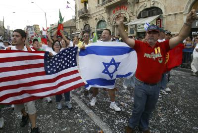 העולם כבר לא נגדנו: מתגברת התמיכה בישראל ברחבי העולם