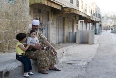 שלום עכשיו לבג"צ: גרש את היהודים מהשוק בחברון