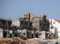 ראשי מועצות: אהוד ברק מעכב את הבנייה ביהודה ושומרון