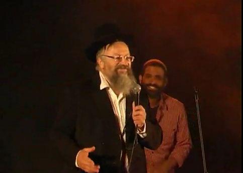 הרב שמואל אליהו ואודי דוידי בדואט "בת מלך"