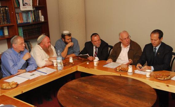 יו"ר הכנסת וראש עיריית ירושלים באו לתפוס ראש ב"זולה של חצרוני"