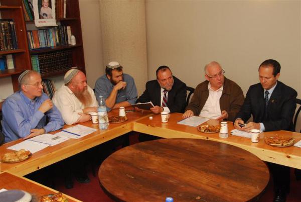 יו"ר הכנסת וראש עיריית ירושלים באו לתפוס ראש ב"זולה של חצרוני"